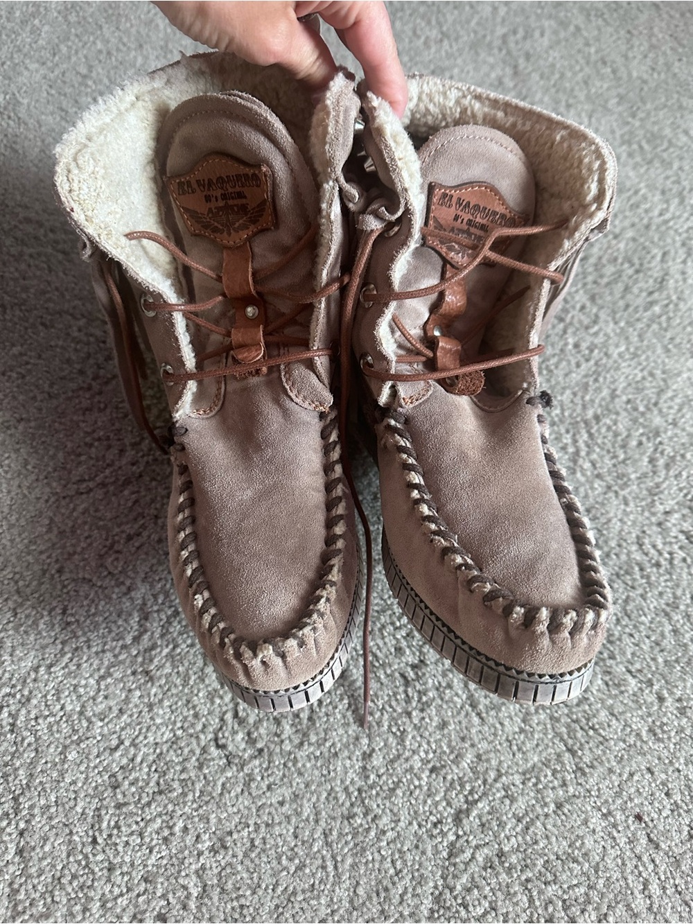 El Vaquero Tan Suede Shearling Moccasin Boots